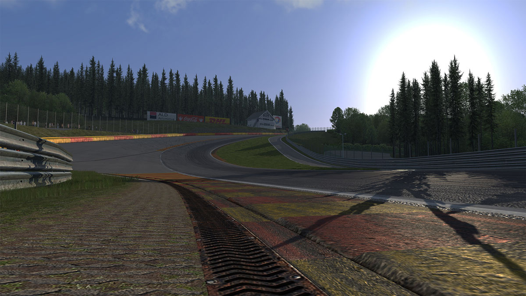 『Assetto Corsa』における『YEBIS 3』を使ったポストエフェクトの例
